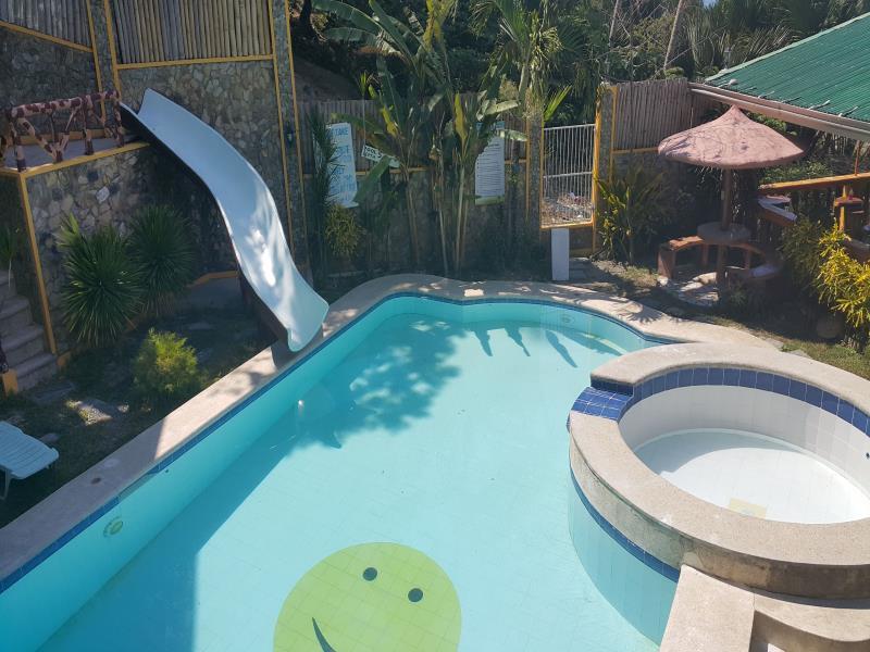 Palangan Bayview Beach Resort Пуэрто-Галера Экстерьер фото